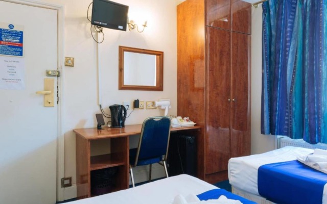 Whiteleaf Hotel