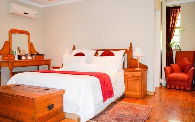 Constantia Guest Lodge