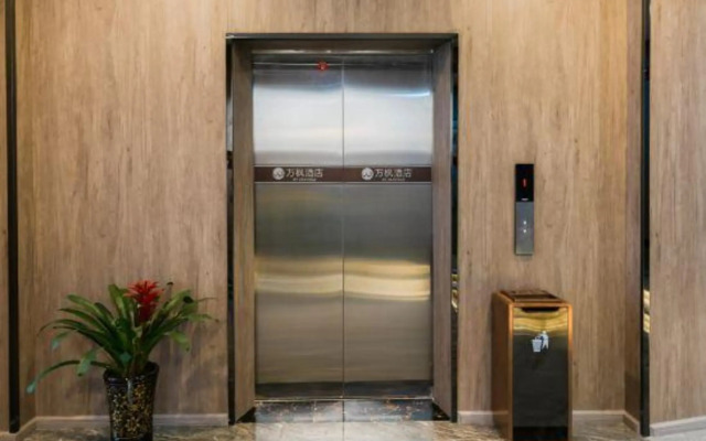 Wanfeng Hotel
