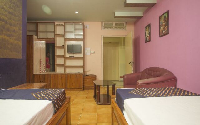 SPOT ON 48821 Hotel Chitra