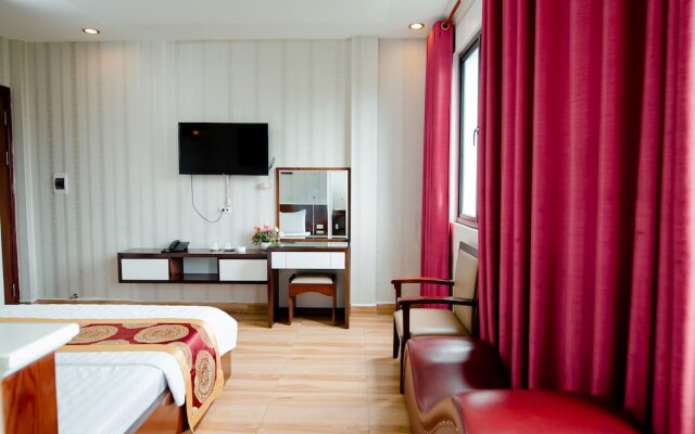 Phuong Nam Hotel Aeon Mall Long Bien