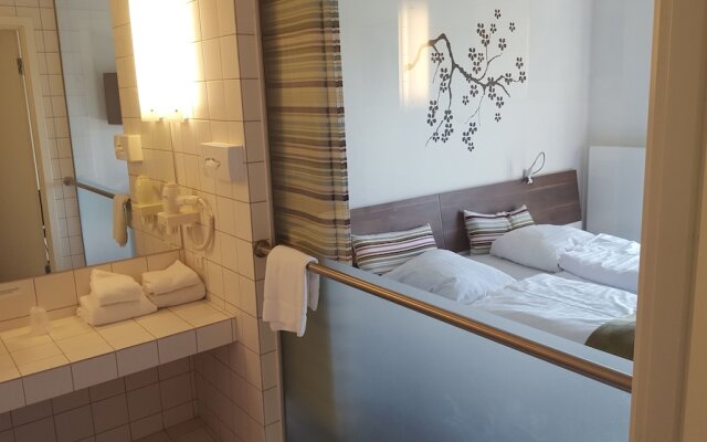 OnlySleep Oksebrovej Hotel