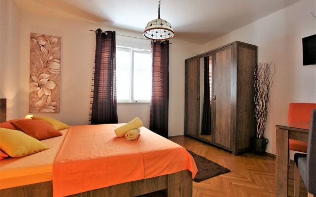 Apartment Garden M&M