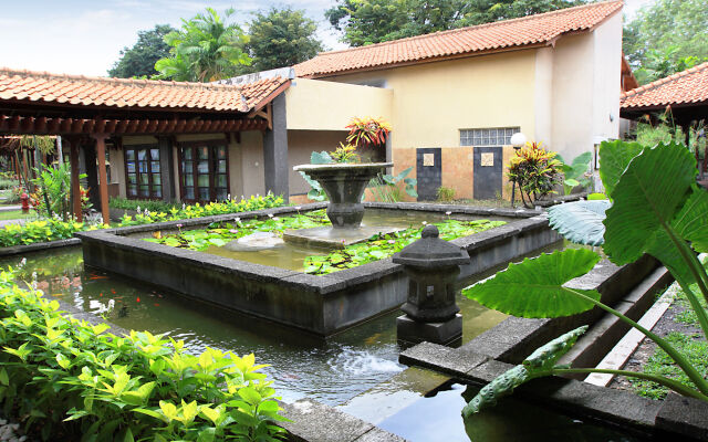 Singgasana Hotel Surabaya