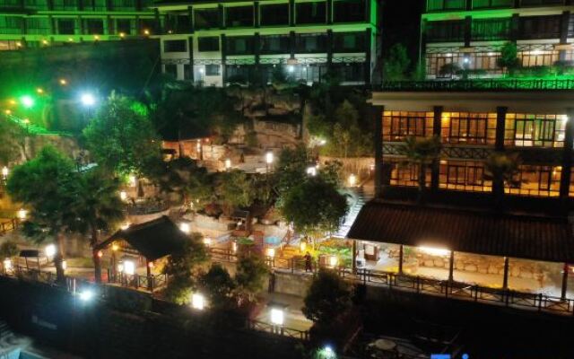 Yulongshan Dong Spring Resort