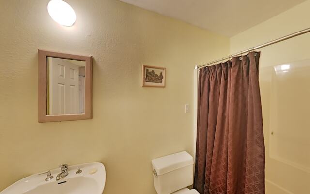 1151oakc 3 Bedroom Home