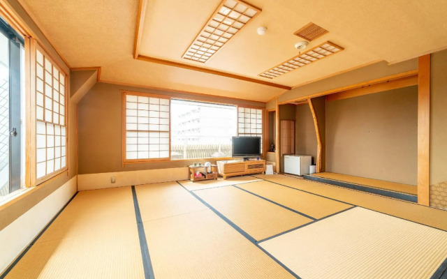 OYO Business Hotel Nishiura Yokkaichi