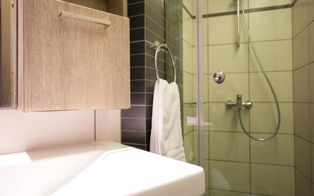 TONI'S 2BD Modern flat in Koukaki near Acropoli