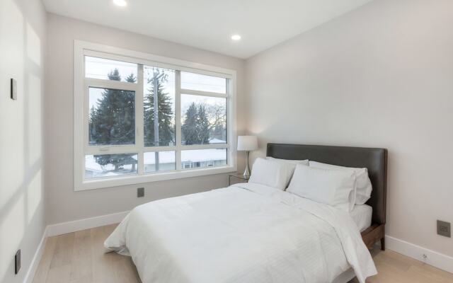 New Luxury Townhome 23