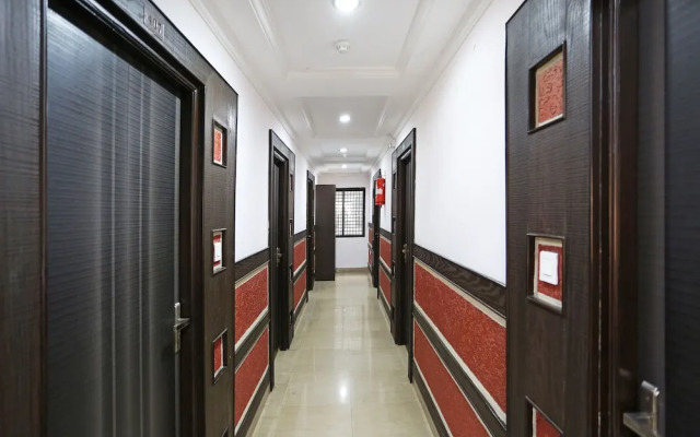 OYO 1108 Hotel Saraswathi Residency