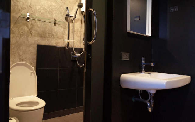 C40Winks Hostel