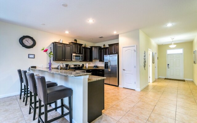 1428 Moonvalley Drive