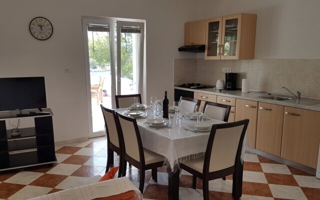 Apartments Jakov