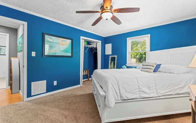 The Blue Bungalow Stay for 8