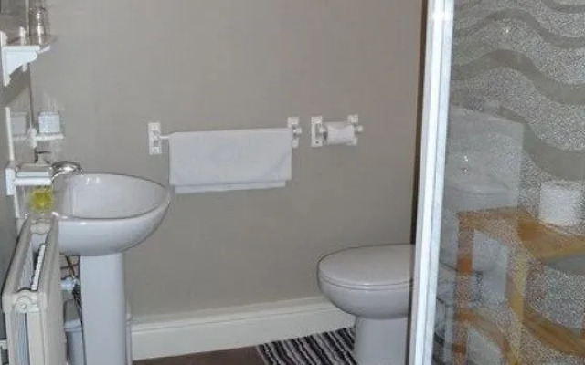 Warwick Lodge Guesthouse