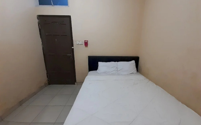 SPOT ON 93776 Intan HomestayNearAnugrah Sinar Lautan
