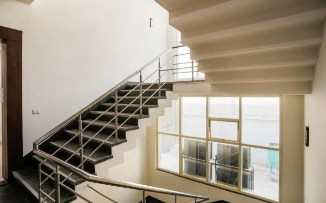 Hotel Jmk by OYO Rooms