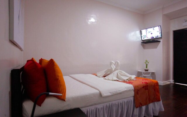 HalfWay House Hostel - Mactan Cebu Airport