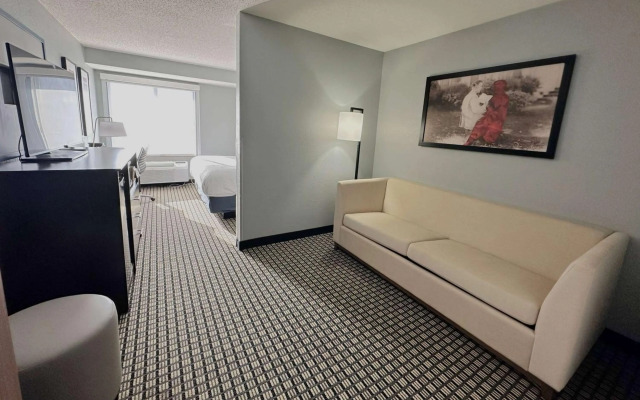 AmericInn by Wyndham Reedsburg