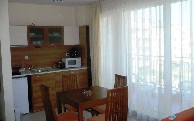 Pollo Resort Mikosta Apartments
