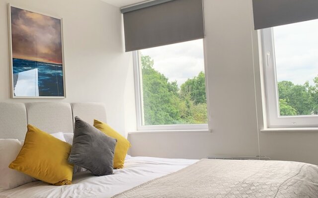 Top Floor - Serviced Apartments