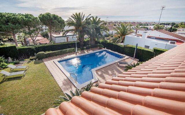 Gallery Villa 650M from the Beach (R81)