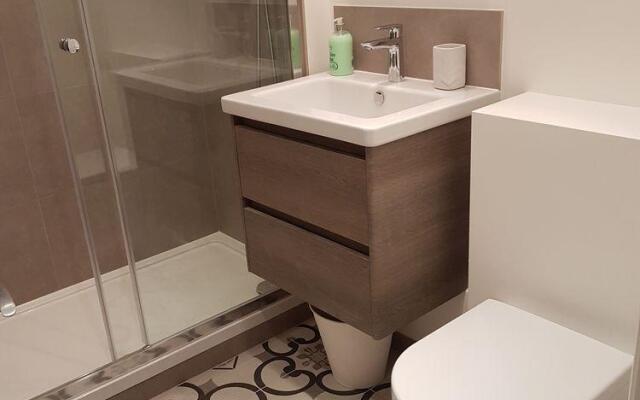 Earls Court Apartment