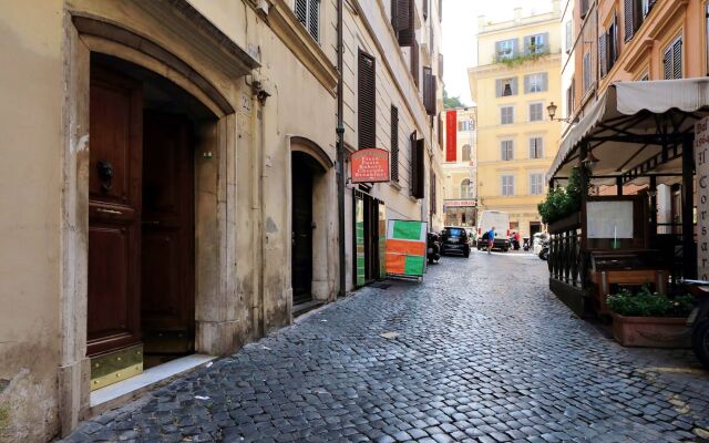 Rome Unique Spanish Steps Apartments