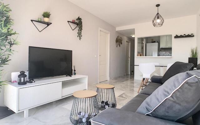 2268-Penthouse with terrace seaview