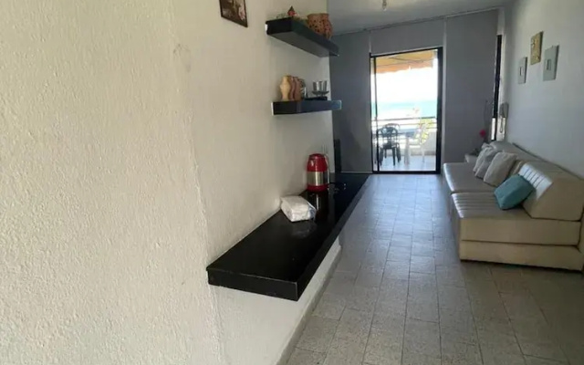 1 Bed Flat - Sleeps 2 - Pets - Pool - Smoking