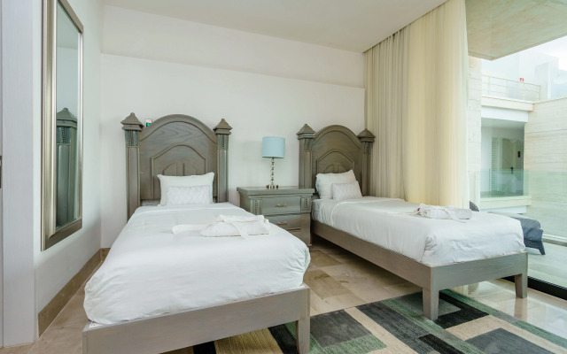 Oceana-413 by Playa District