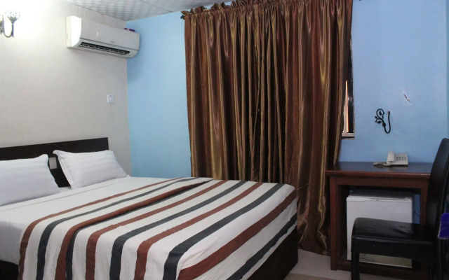 Bluespring Hotel