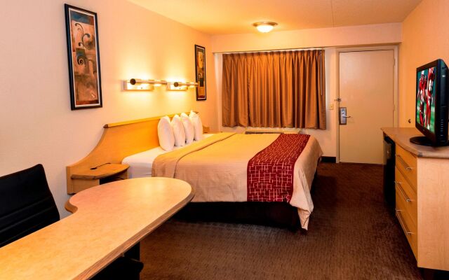 Red Roof Inn Dayton - Fairborn/ Nutter Center