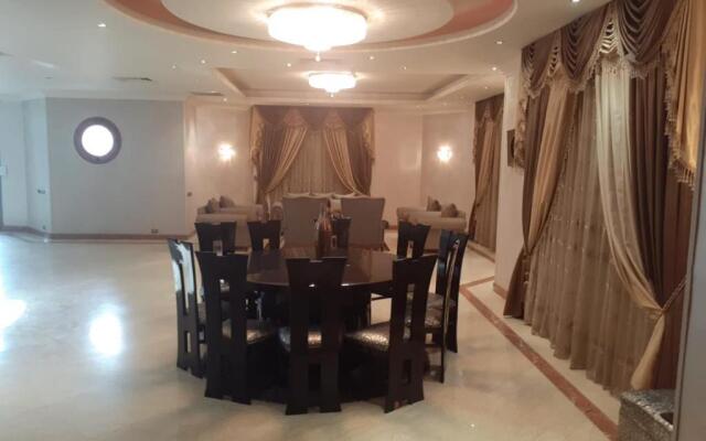 Super luxurious villa with large landscape areas