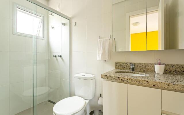 Ótimo apto só 10min da praia de Jurerê SGA202