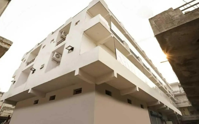 POP 92556 Hotel Shubham