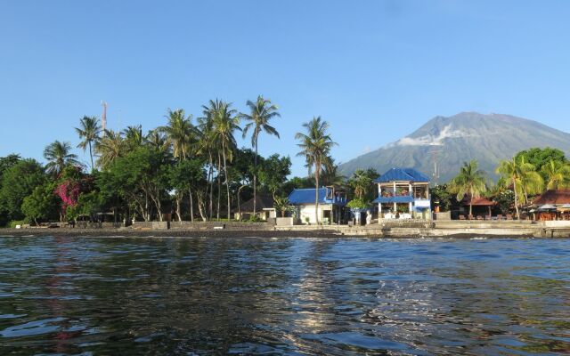 Matahari Tulamben Resort Dive & Spa