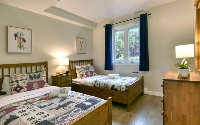 Stunning Condo - View on Lake Tremblant & Mountain