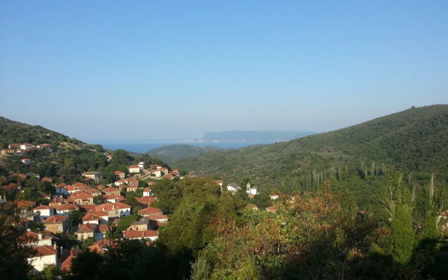 "oikos Jullia - Greece"