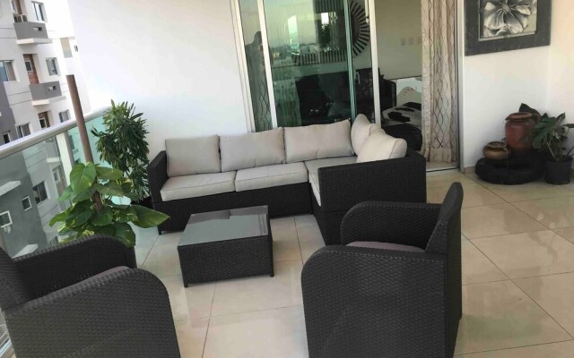 Eclectic 3 levels and 5 bedrooms penthouse