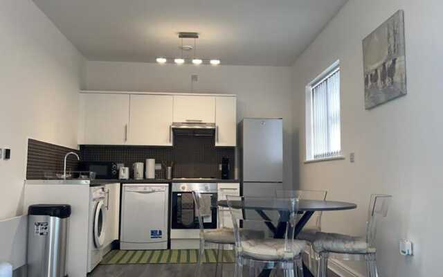 Beautiful 1-bed Apartment in Tipton