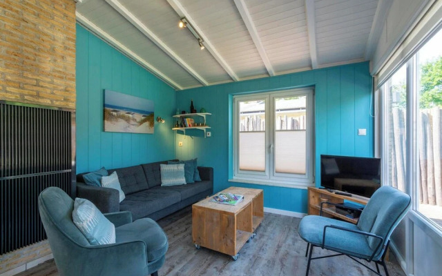 Beachside Holiday Home With Garden