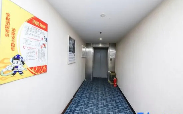 Xunjia Fashion Hotel (Zhengzhou Liulin Subway Station Branch)