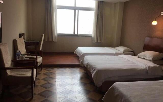 Greentree Inn Rizhao Railway Station Express Hotel