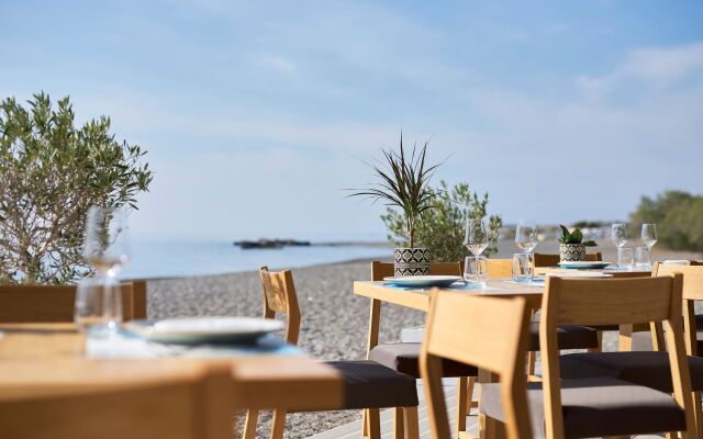 Coriva Beach Hotel & Bungalows