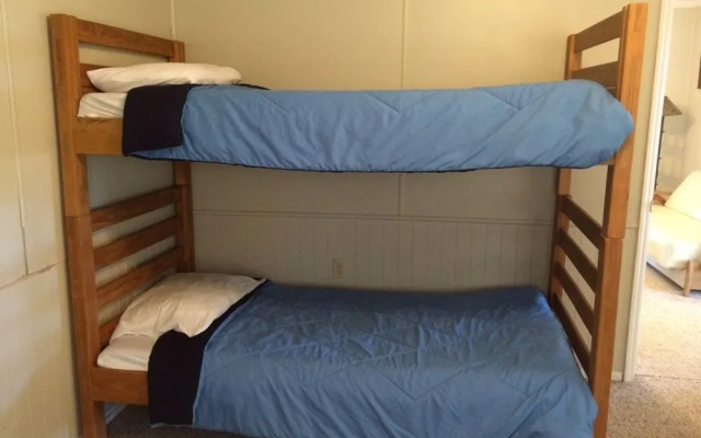 Lone Oak Ranch & Retreat