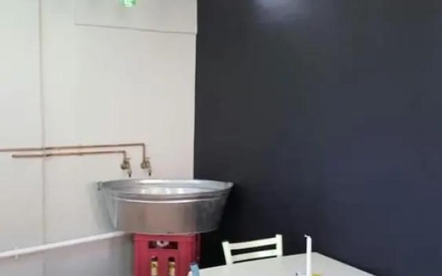 The Backpack Shack - Hostel