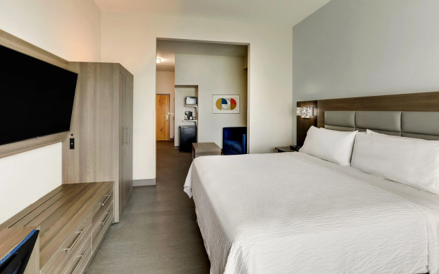 Holiday Inn Express & Suites Richmond by IHG