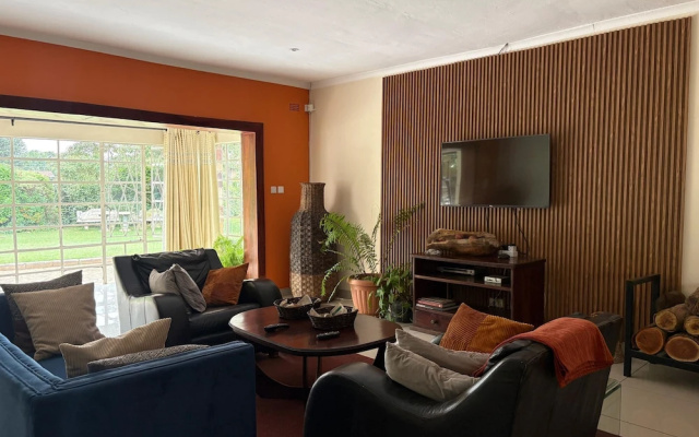 Standard Room In Mt Pleasant Heights - 2385