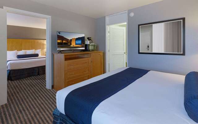 Travelodge by Wyndham Palm Springs
